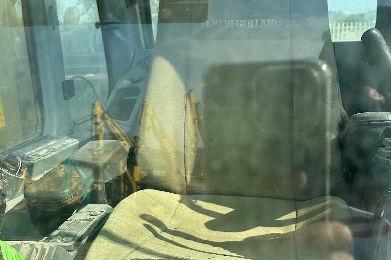 OmecoHub - Immagine NEW HOLLAND E245B